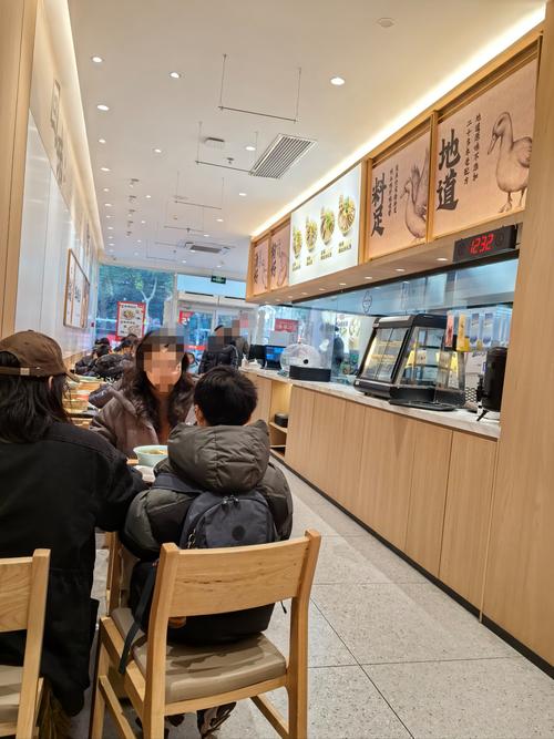 中式快餐120平方投资多少回本？-图1