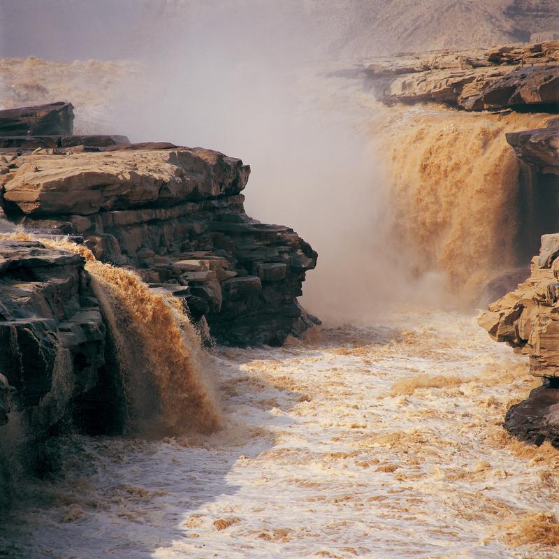 火车穿行山西，壶口瀑布有多壮阔？-图2