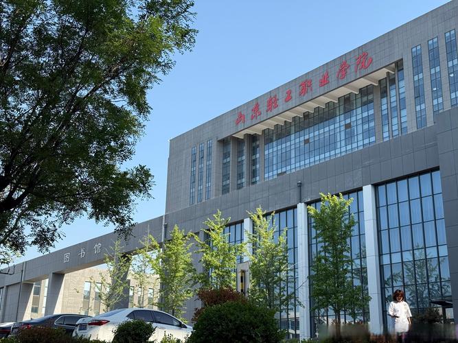 山西医科大学护理学院有何特色?-图1 山西医科大学护理学院有何特色?-图1