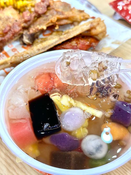 开家四果汤店要投多少钱?-图1 开家四果汤店要投多少钱?-图1