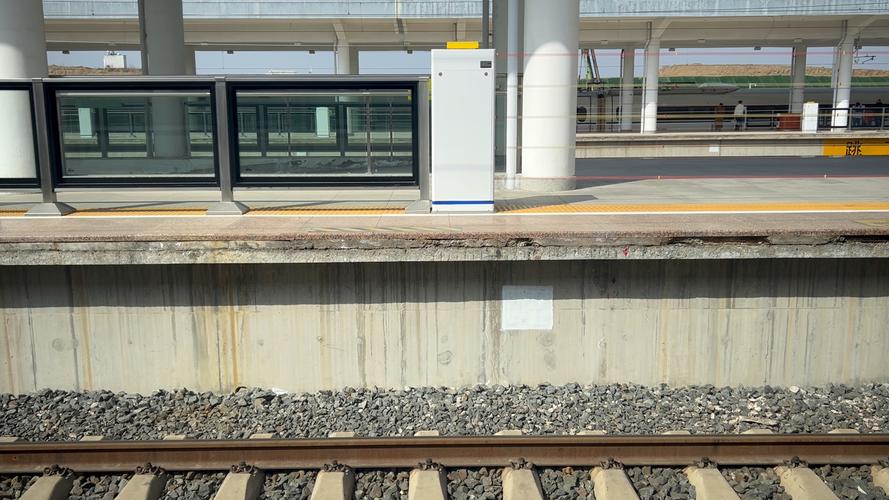 郑州到平顶山西火车有几趟？-图2