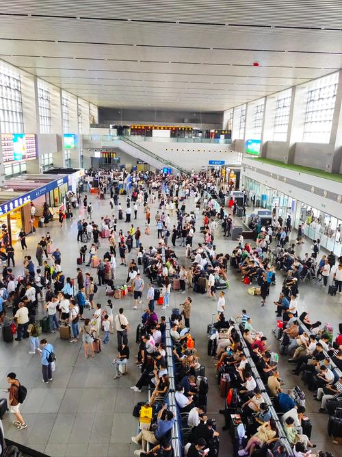 沧州到平顶山西火车时刻表查询？-图1