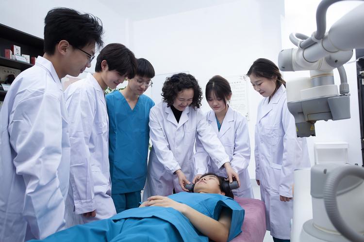 山西交通技师学院教师有何育人特色？-图3